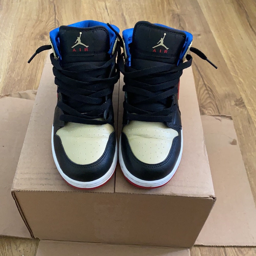 Jordan 1s “black gold red”